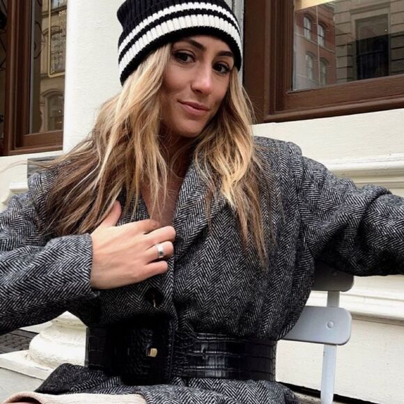 B&W beanie  - Picture 2 of 3